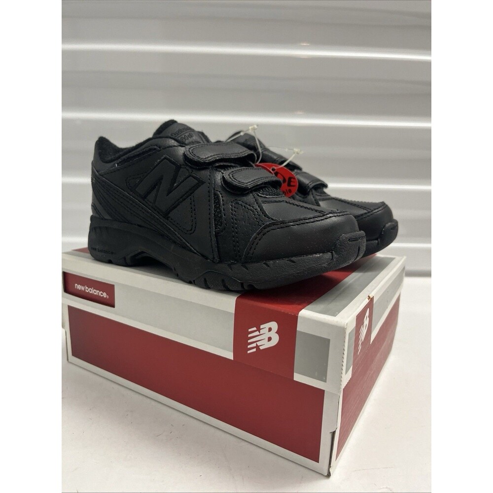 New Balance 624 Youth Kid SZ 10.5 W Black Leather Uniform Training Shoes Sneaker